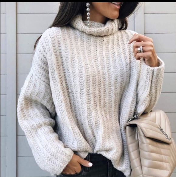 FREE PEOPLE Pearl Fluffy Wool Blend Slouchy Sweater NWT - Picture 5 of 9